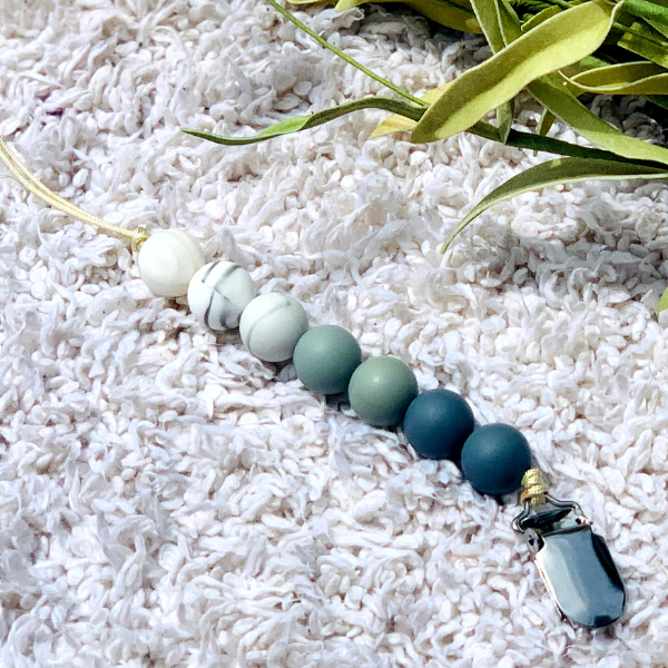 Beaded Silicone pacifier clip