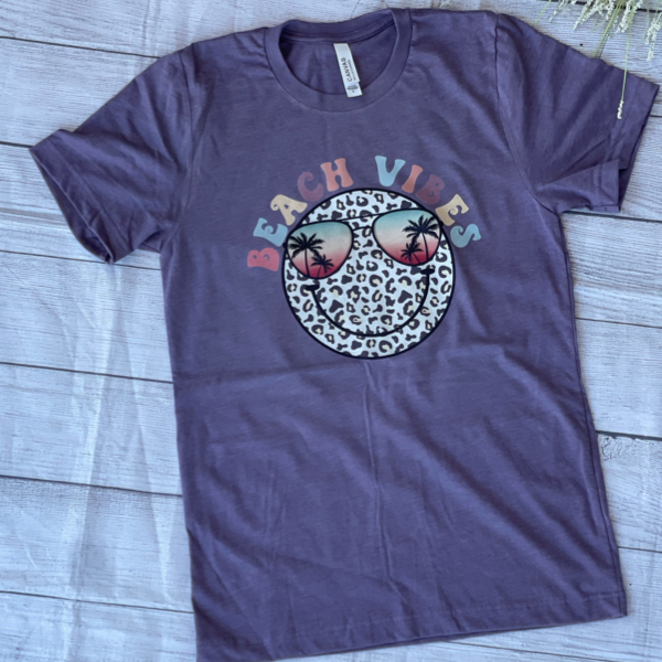 Smiley summer vibes tee